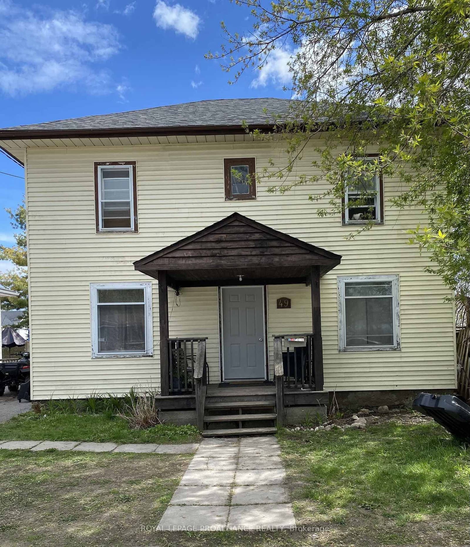49 Crown Street, Quinte West, ON