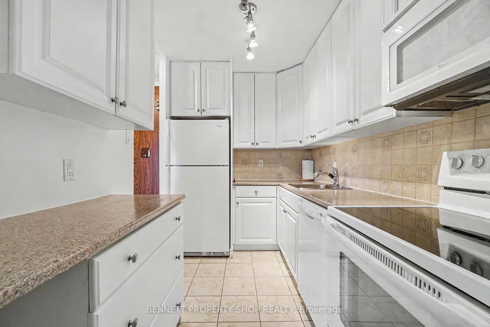 410 - 2000 Jasmine Crescent, Ottawa, ON — photo 5
