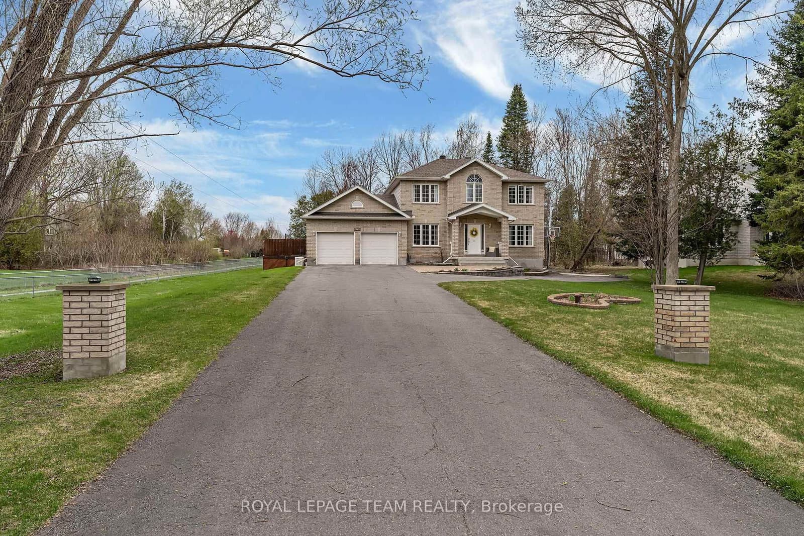 7067 Donwel Drive, Greely, ON