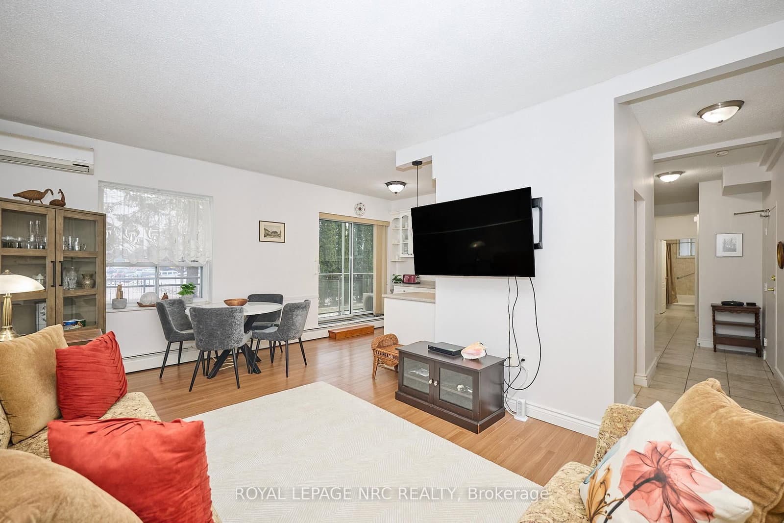 101 - 6390 Huggins Street, Niagara Falls, ON