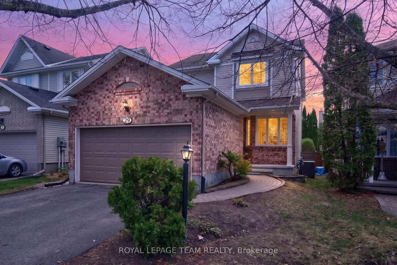 29 MATTAWA Crescent, Ottawa, ON — photo 3