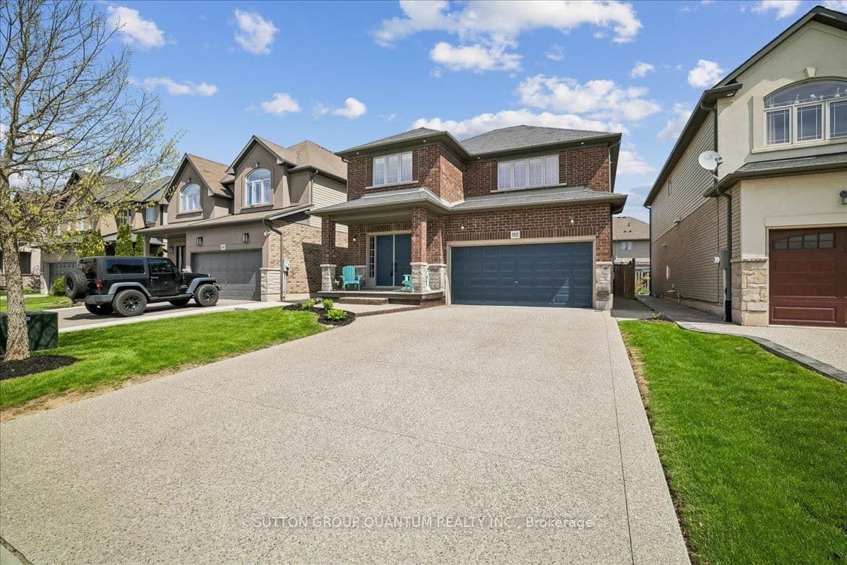 92 Garinger Crescent, Hamilton, ON — photo 3