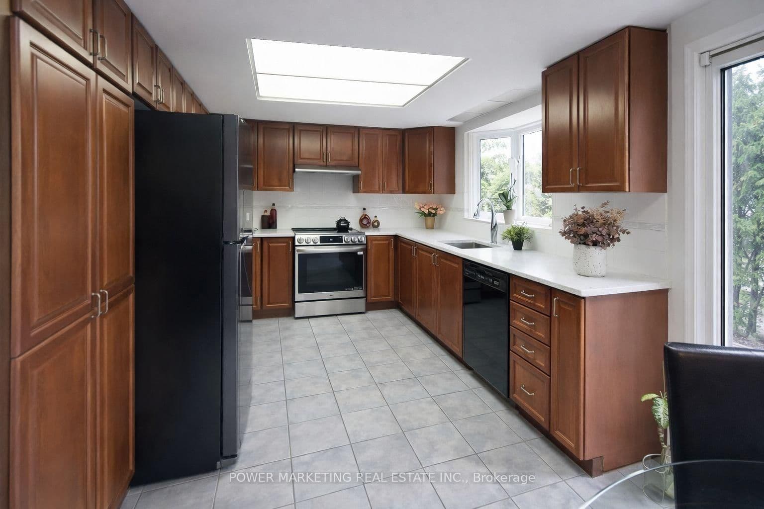 29 TAJ Court, Ottawa, ON — photo 13