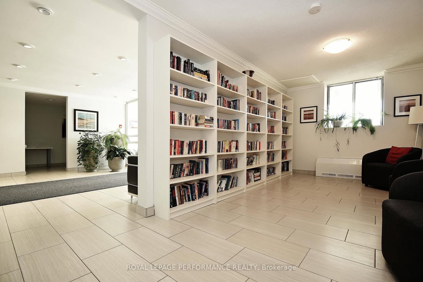 307 - 2400 Virginia Drive, Ottawa, ON — photo 6