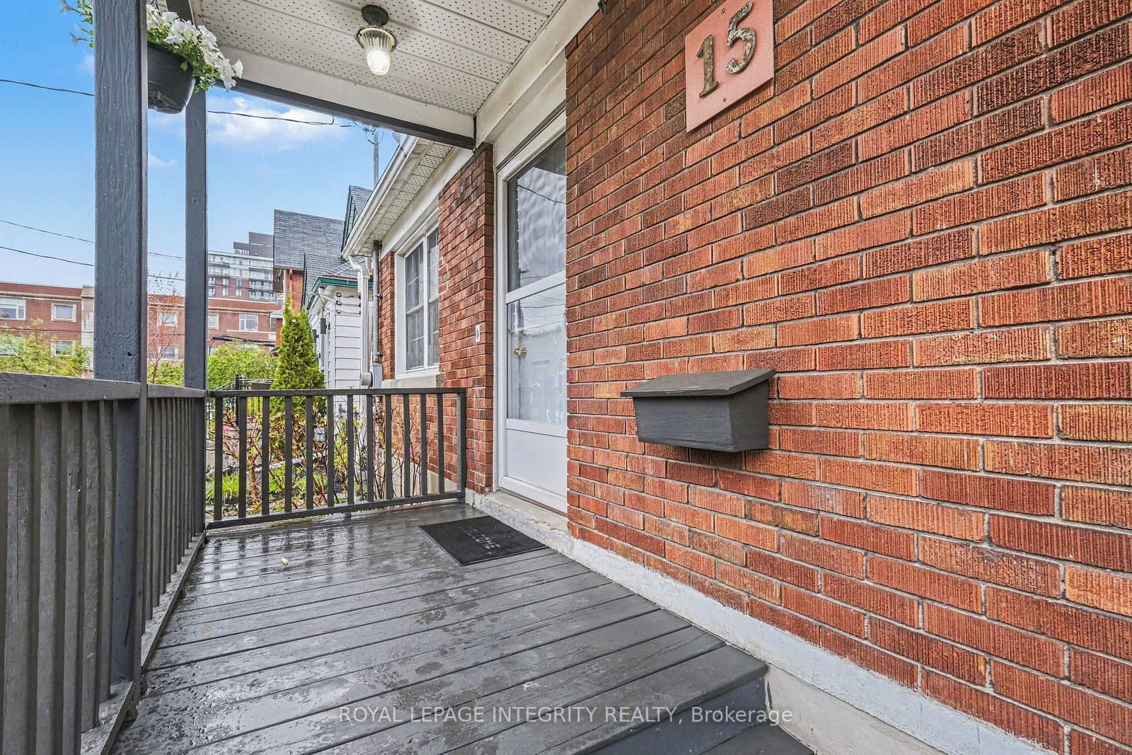 15 Beverley Avenue, Ottawa, ON — photo 3