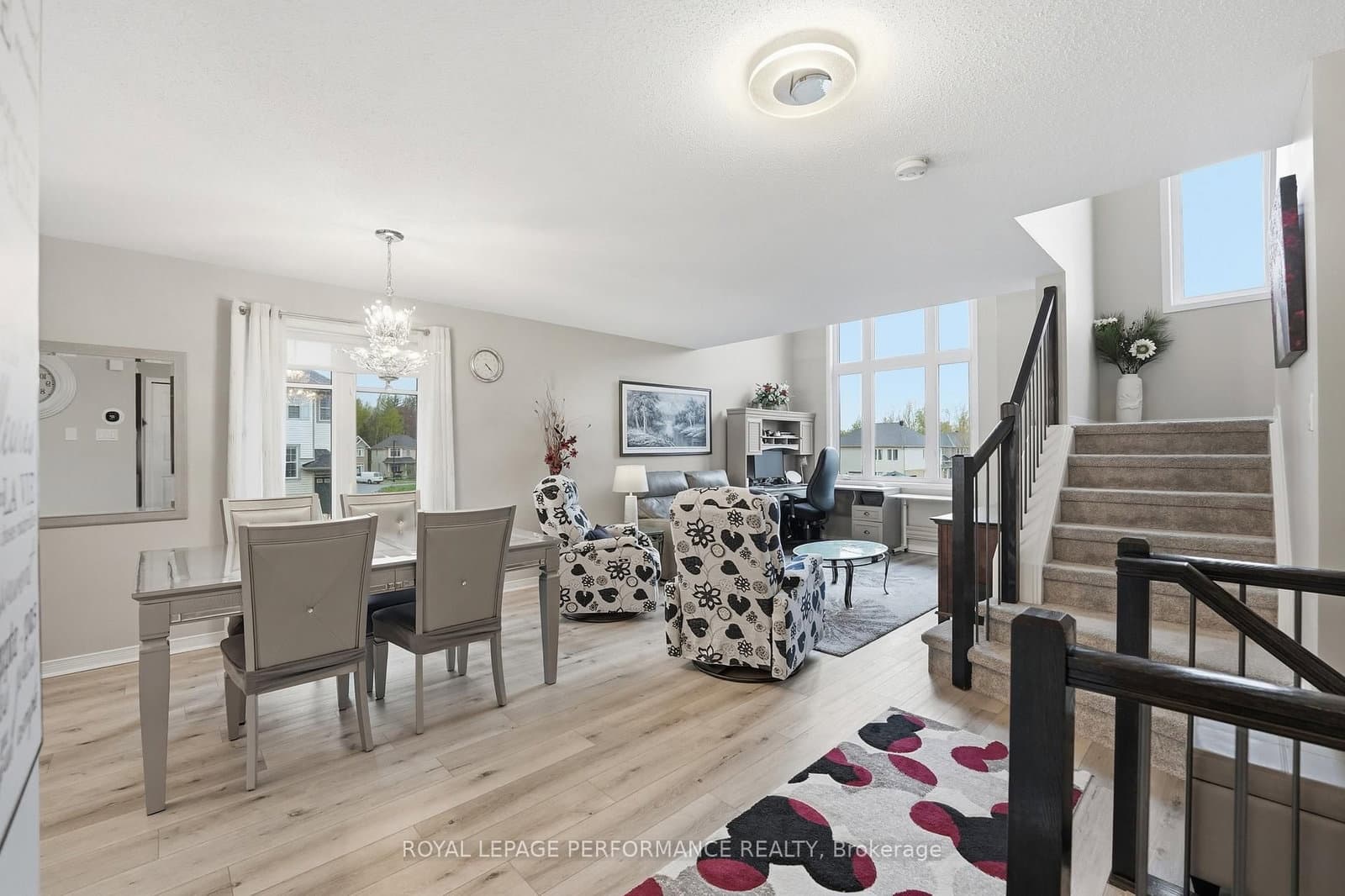 302 Galston Private, Ottawa, ON — photo 2