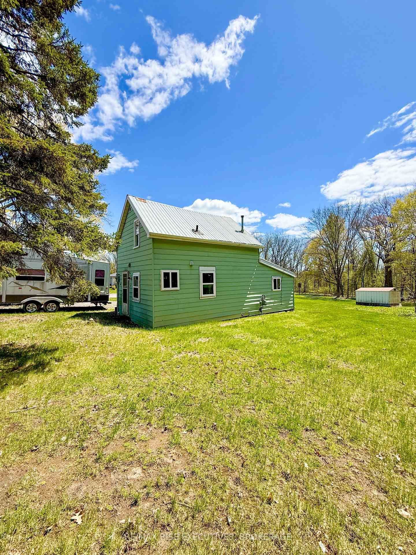14 Dundas Street, Deseronto, ON
