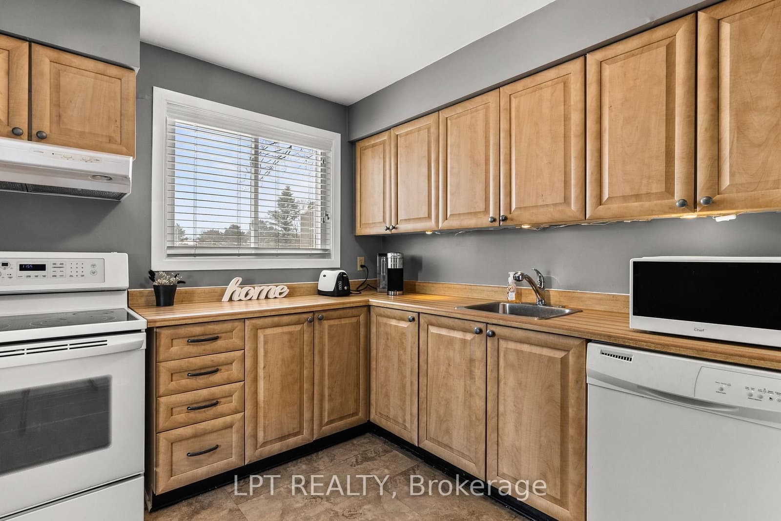 4 - 260 Fenerty Court, Ottawa, ON — photo 7