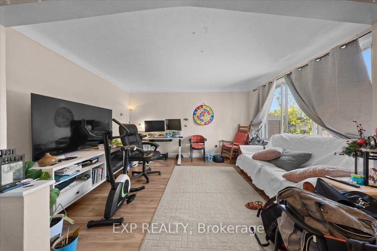 208 Montfort Street, Ottawa, ON — photo 15