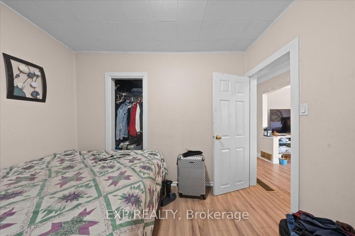 208 Montfort Street, Ottawa, ON — photo 18