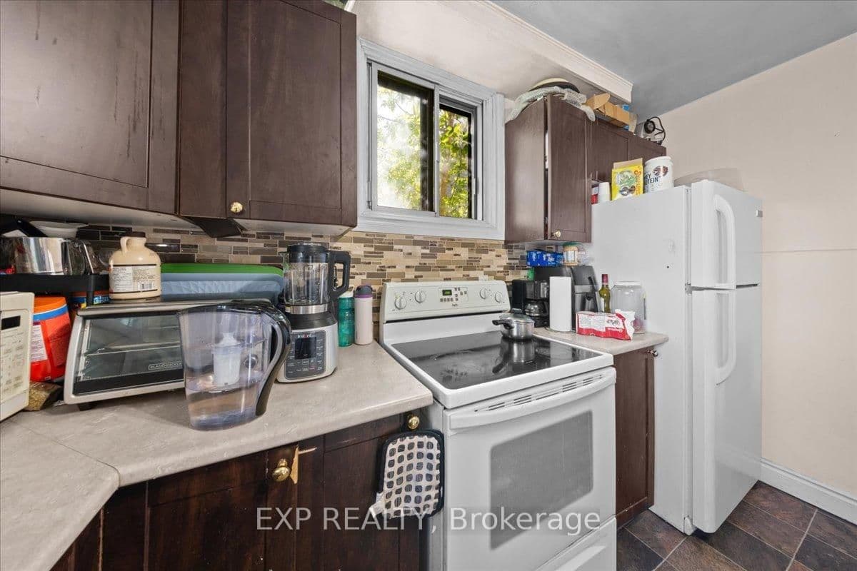 208 Montfort Street, Ottawa, ON — photo 24