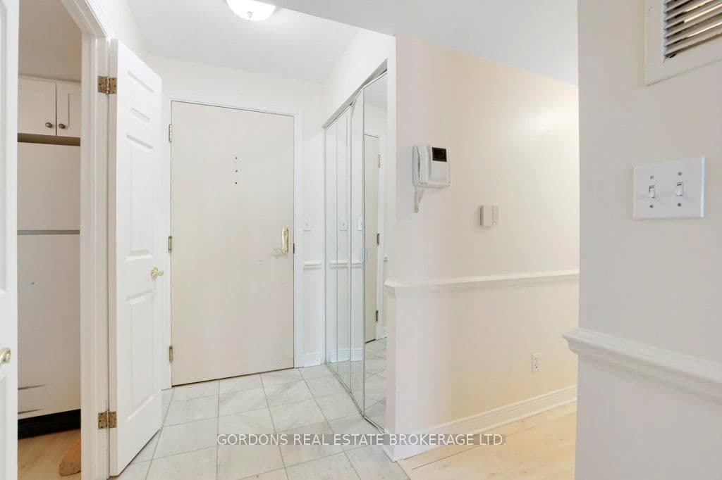 103 - 3099 Carling Avenue, Ottawa, ON — photo 8