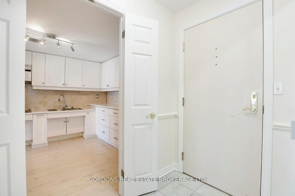 103 - 3099 Carling Avenue, Ottawa, ON — photo 9
