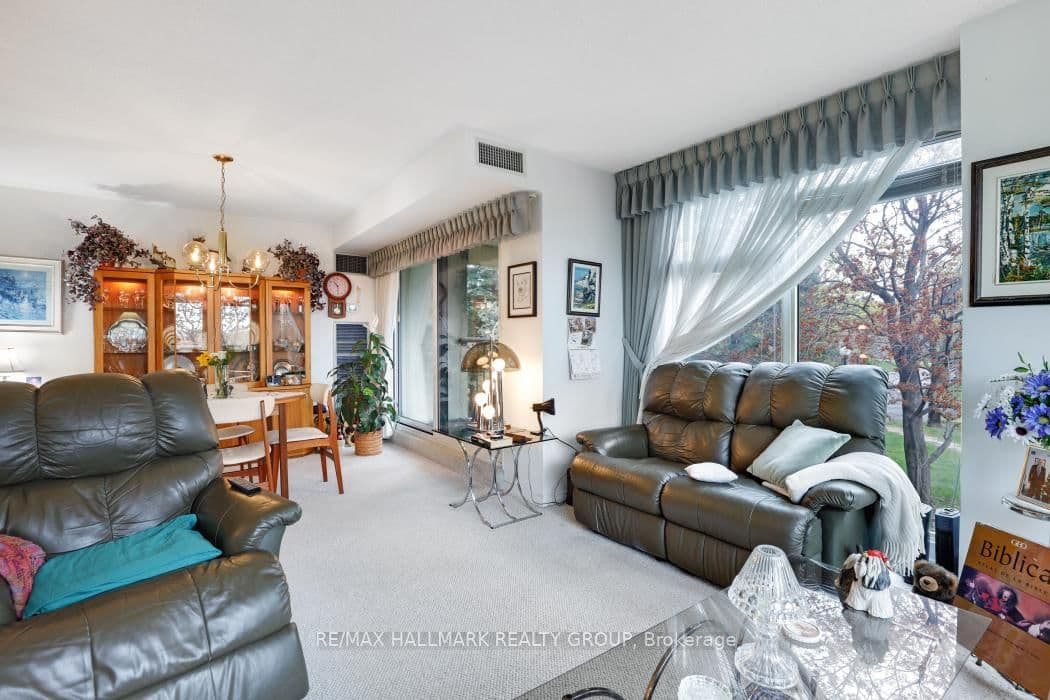207 - 545 St Laurent Boulevard, Ottawa, ON — photo 14