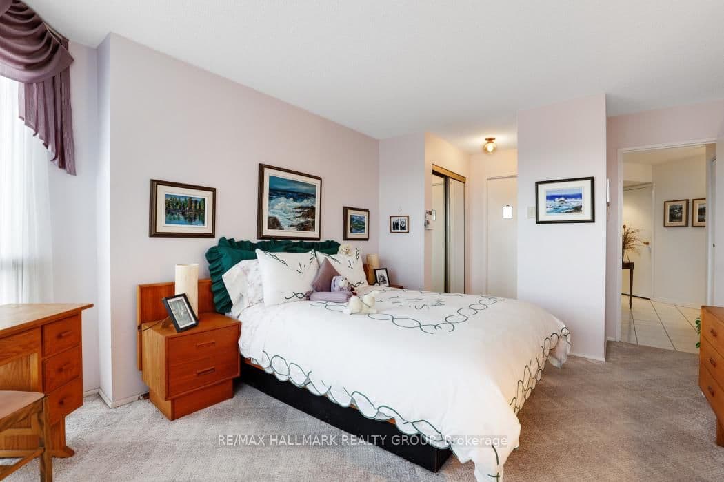 207 - 545 St Laurent Boulevard, Ottawa, ON — photo 28