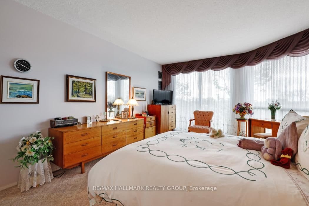 207 - 545 St Laurent Boulevard, Ottawa, ON — photo 29