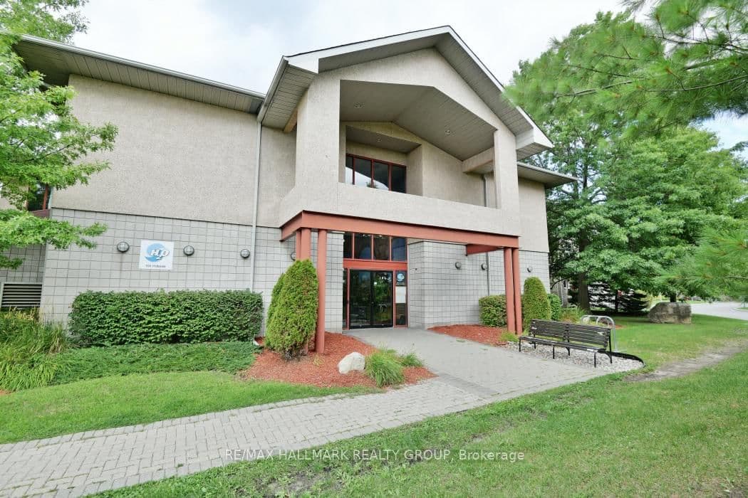 207 - 545 St Laurent Boulevard, Ottawa, ON — photo 38
