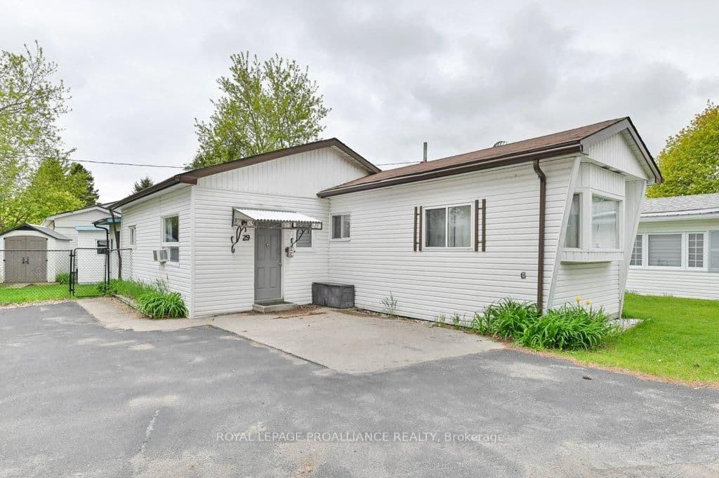 29 - 63 Whites Road, Quinte West, ON — photo 2