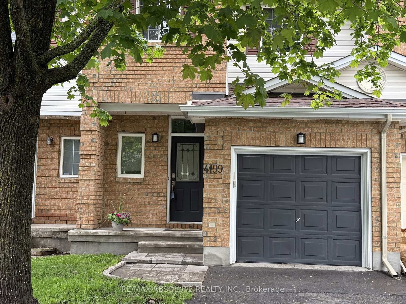 4199 Owl Valley Drive, Ottawa, ON