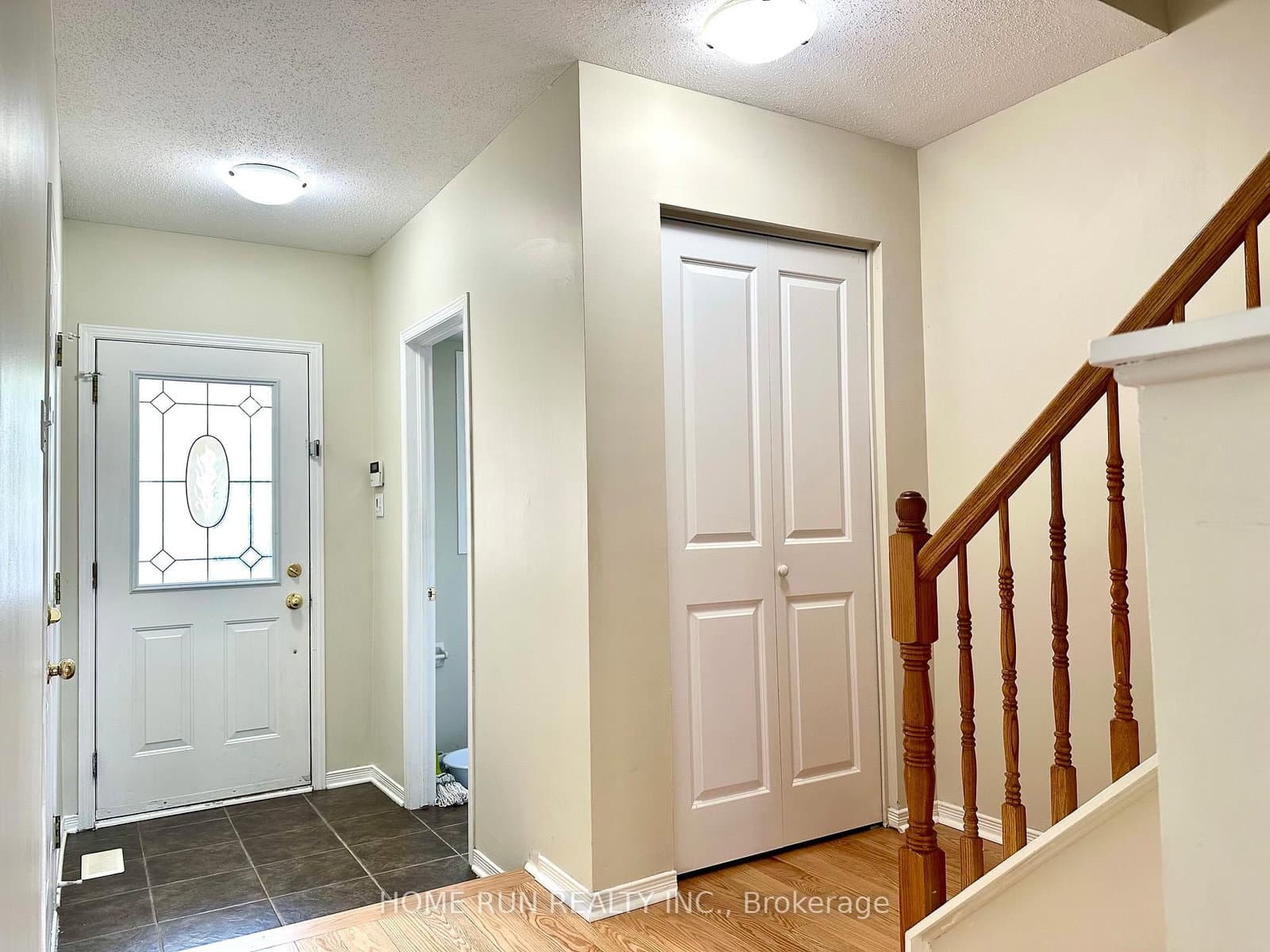135 Kinross Private, Ottawa, ON — photo 2