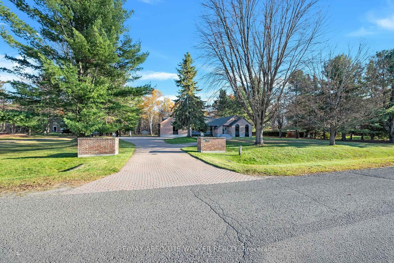 108 Margaret Anne Drive, Carp, ON — photo 3