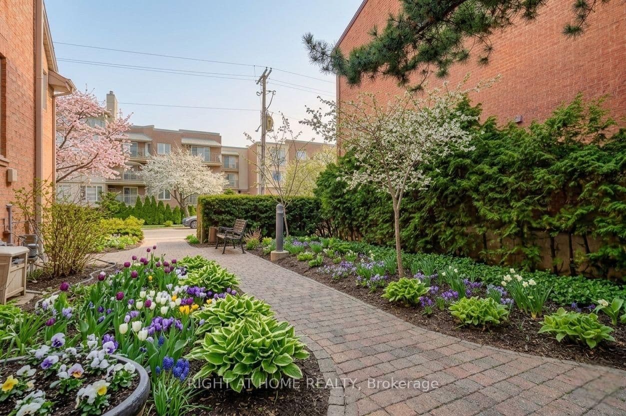 6 - 2 Columbus Avenue, Ottawa, ON — photo 2