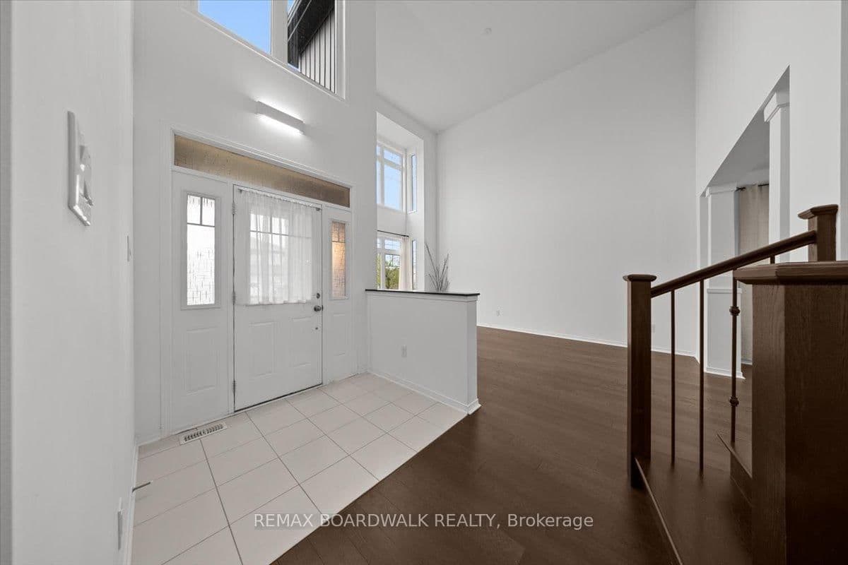 333 Haliburton Heights, Ottawa, ON — photo 3