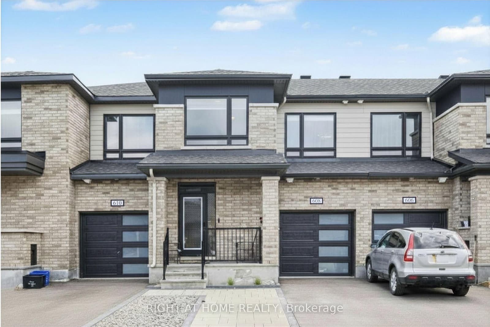 608 Fenwick Way, Ottawa, ON