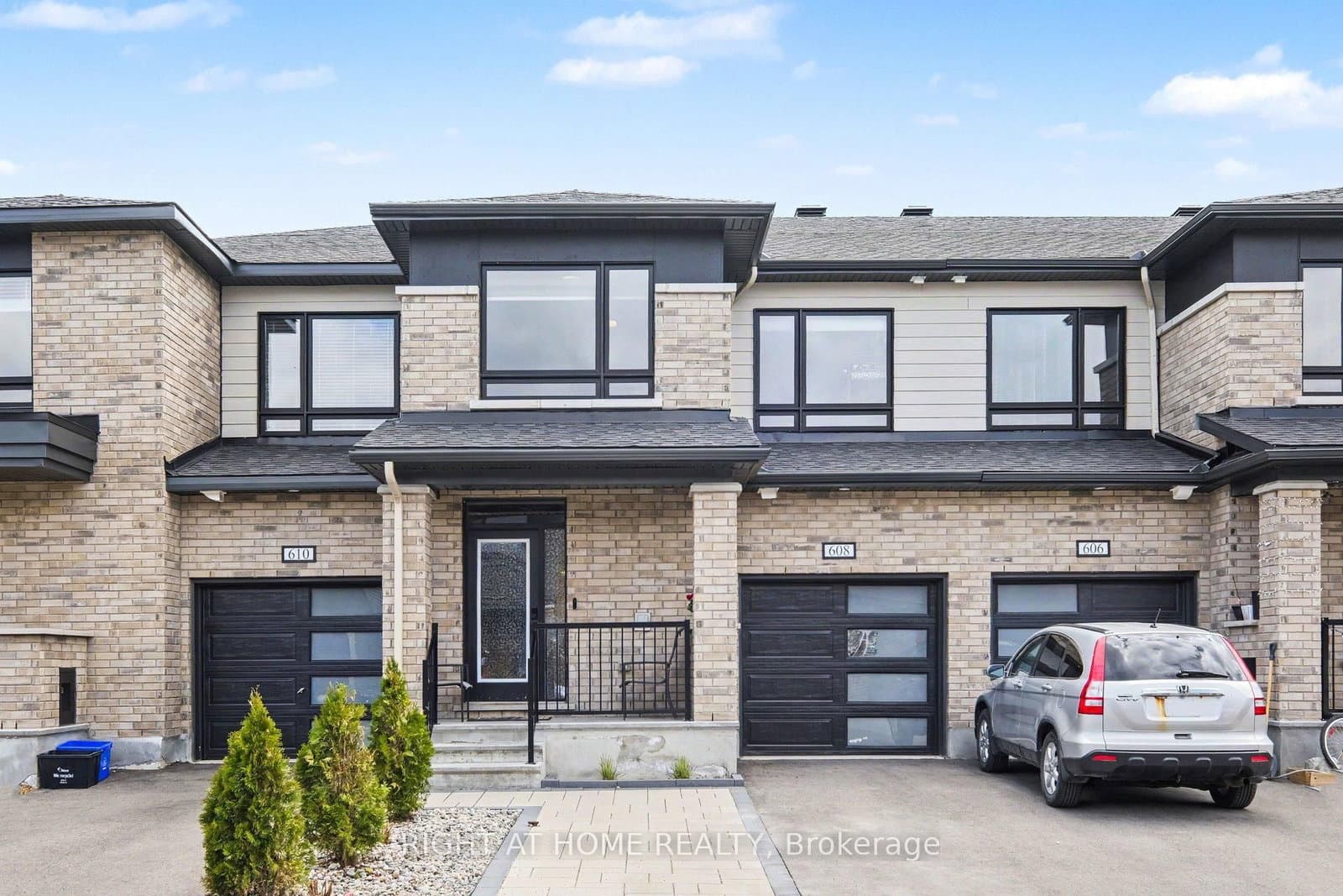 608 Fenwick Way, Ottawa, ON — photo 2