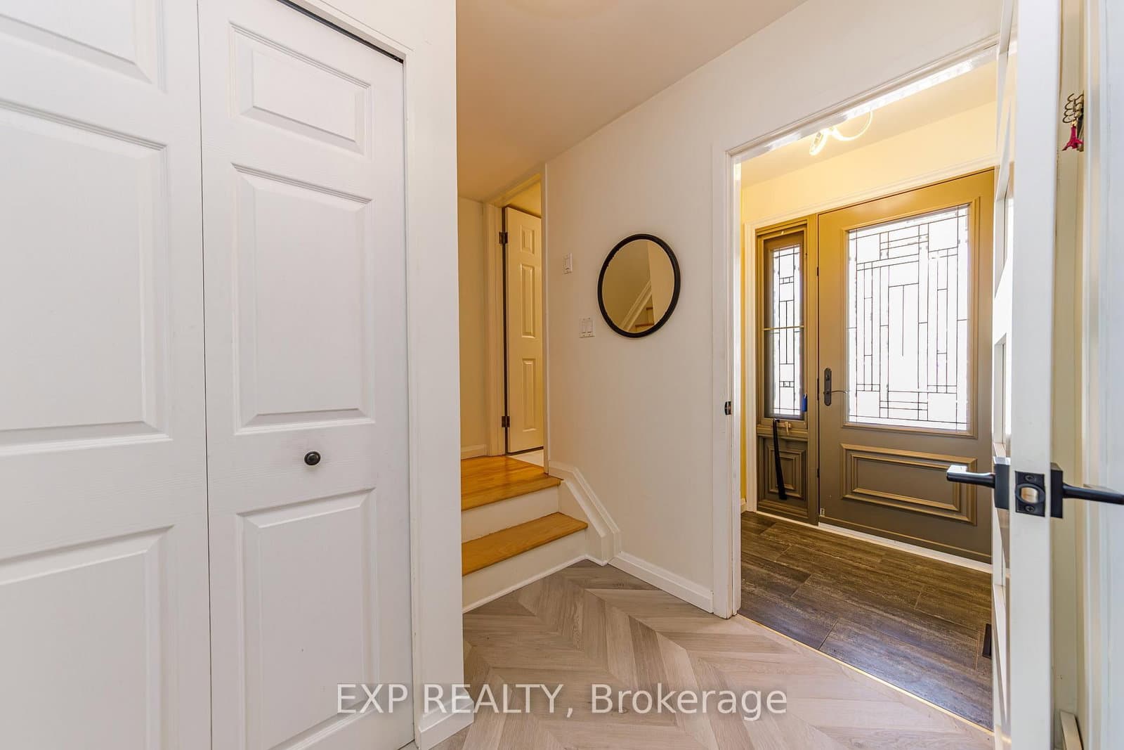 1836 Lorraine Avenue, Ottawa, ON — photo 3