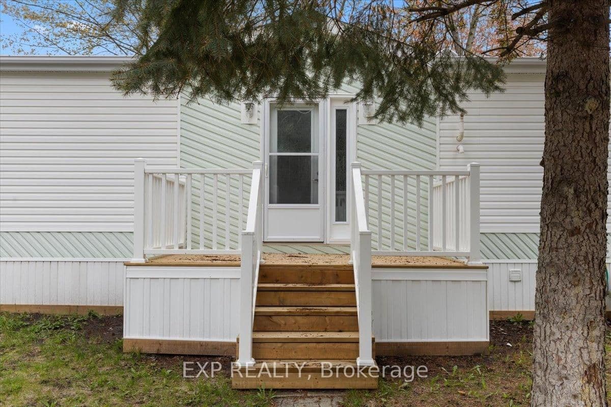 1083 Vista Tara Private, Ottawa, ON — photo 2