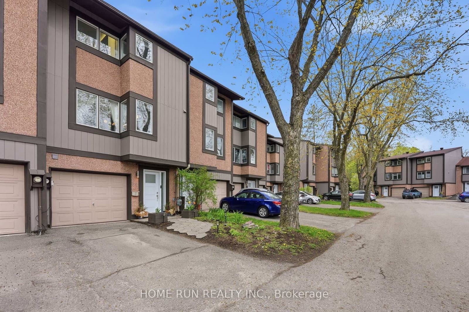 52 Reaney Court, Kanata, ON — photo 2