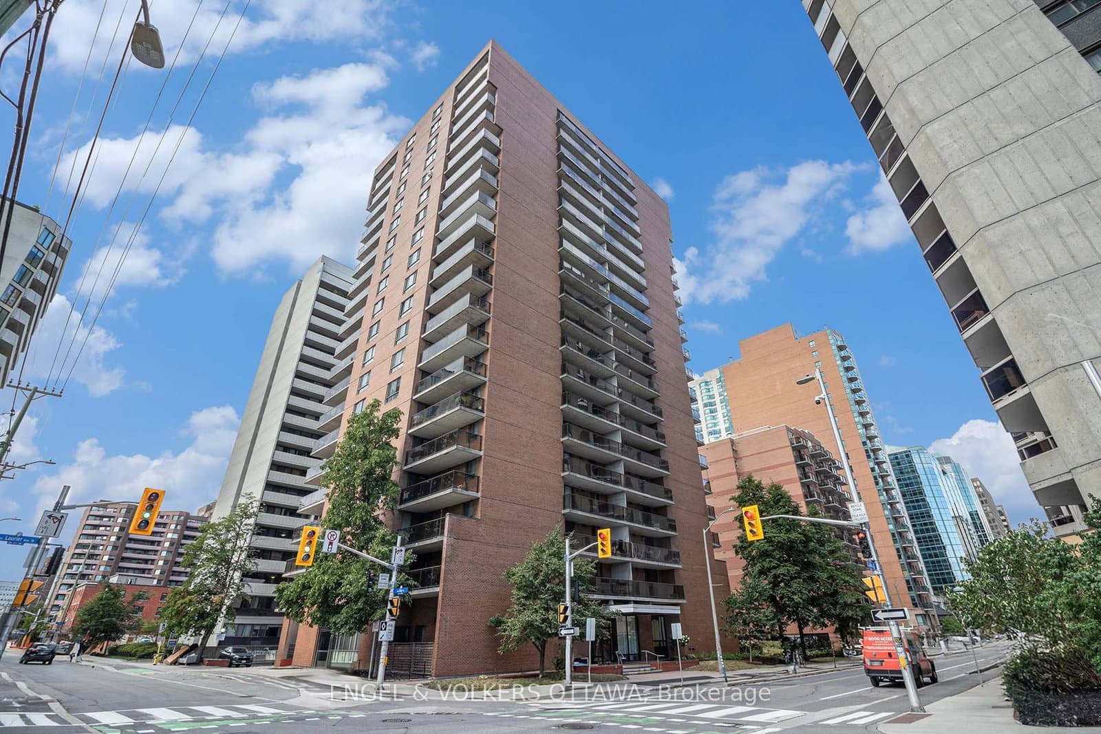 907 - 475 Laurier Avenue, Ottawa, ON — photo 1