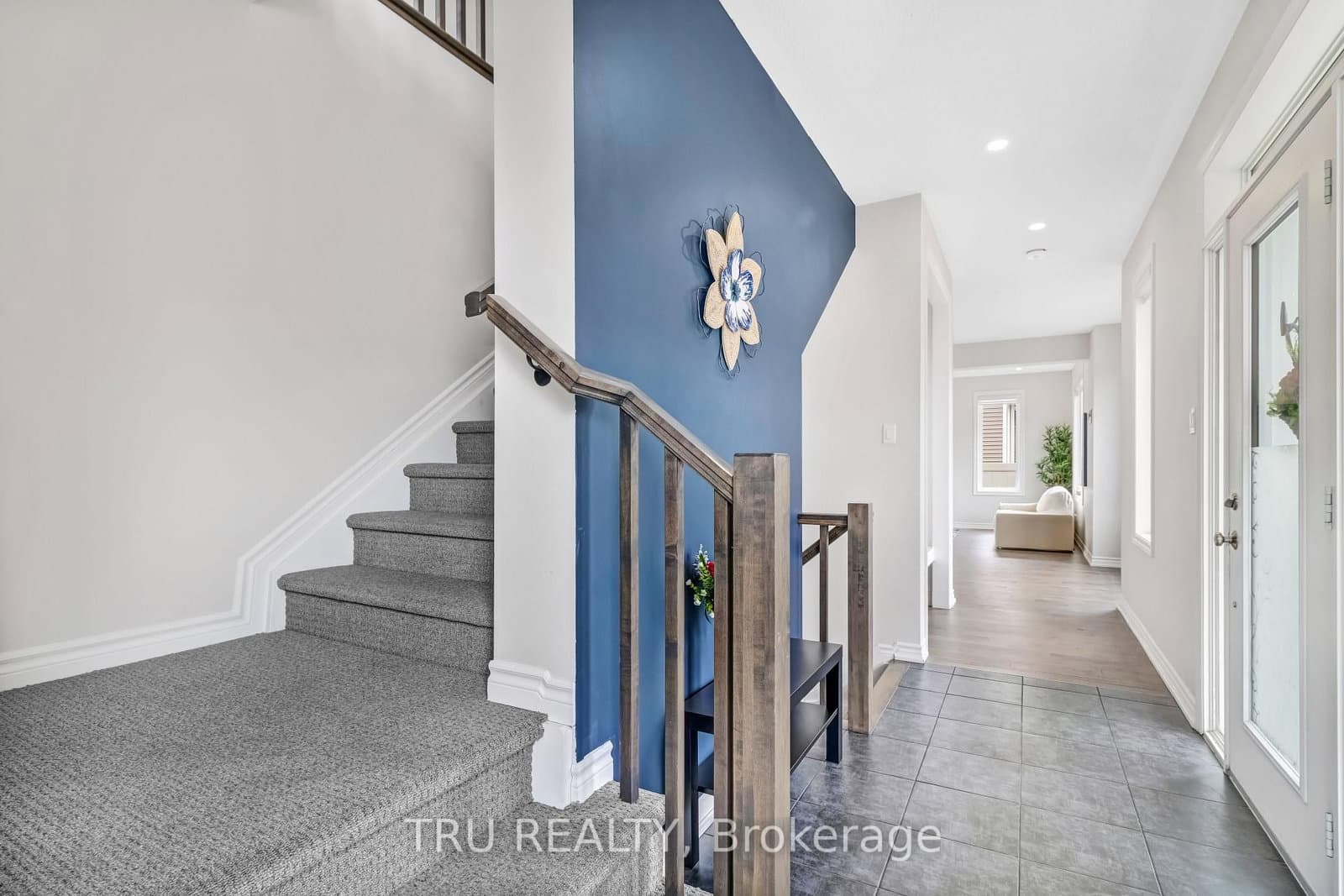 20 Coppermine Street, Ottawa, ON — photo 4
