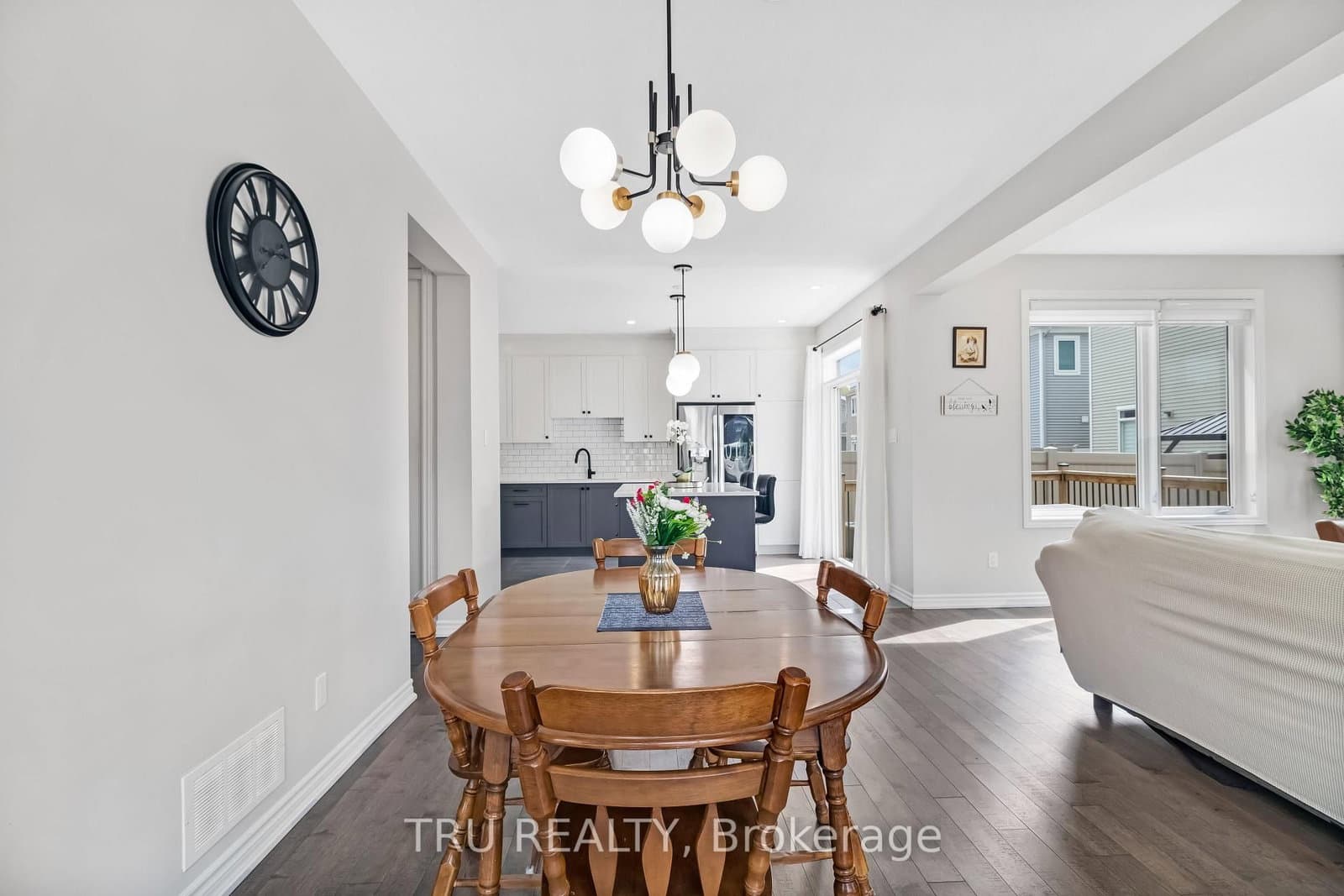 20 Coppermine Street, Ottawa, ON — photo 9