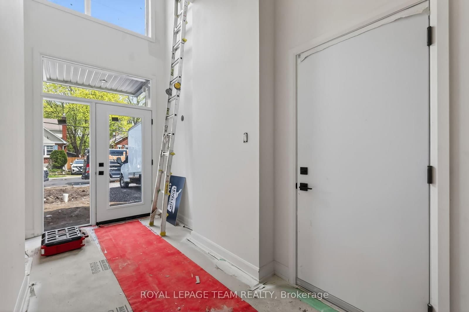 A - 608 Tweedsmuir Avenue, Ottawa, ON — photo 2