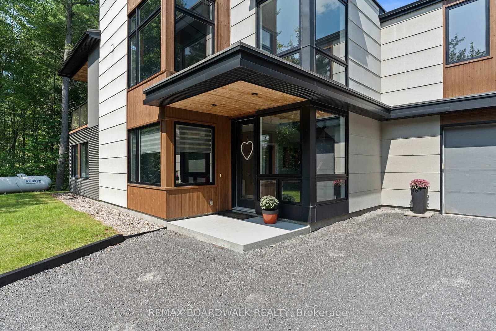 108 EDITH MARGARET Place, Ottawa, ON — photo 4