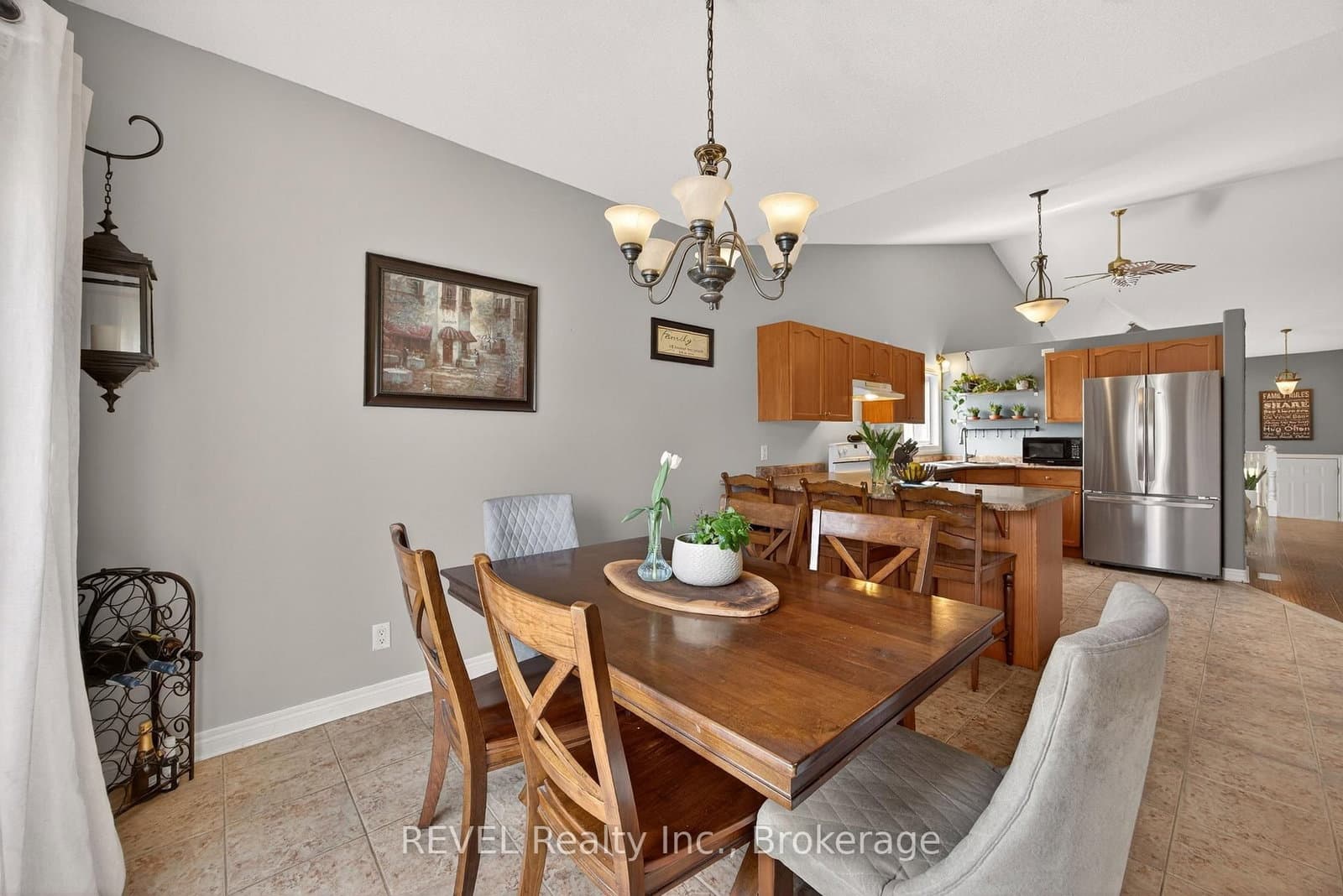 126 Westland Street, St. Catharines, ON — photo 2