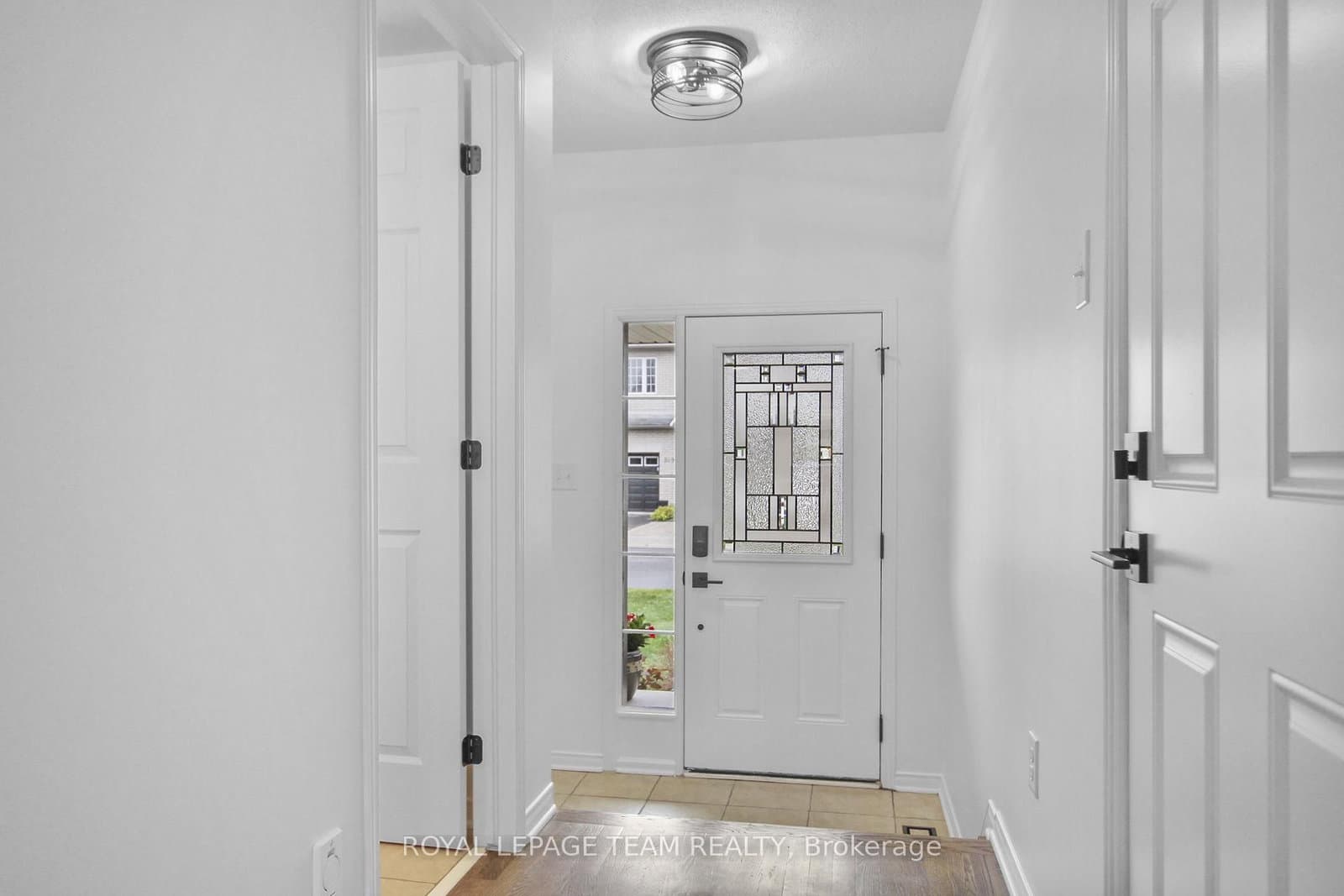 212 Lamplighters Drive, Ottawa, ON — photo 3