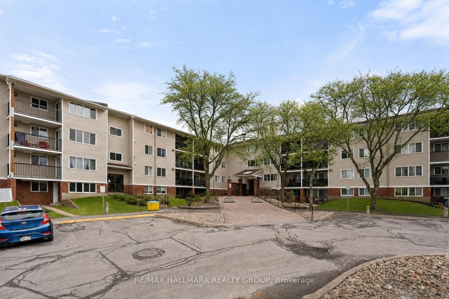 315 - 6532 Bilberry Drive, Ottawa, ON — photo 1