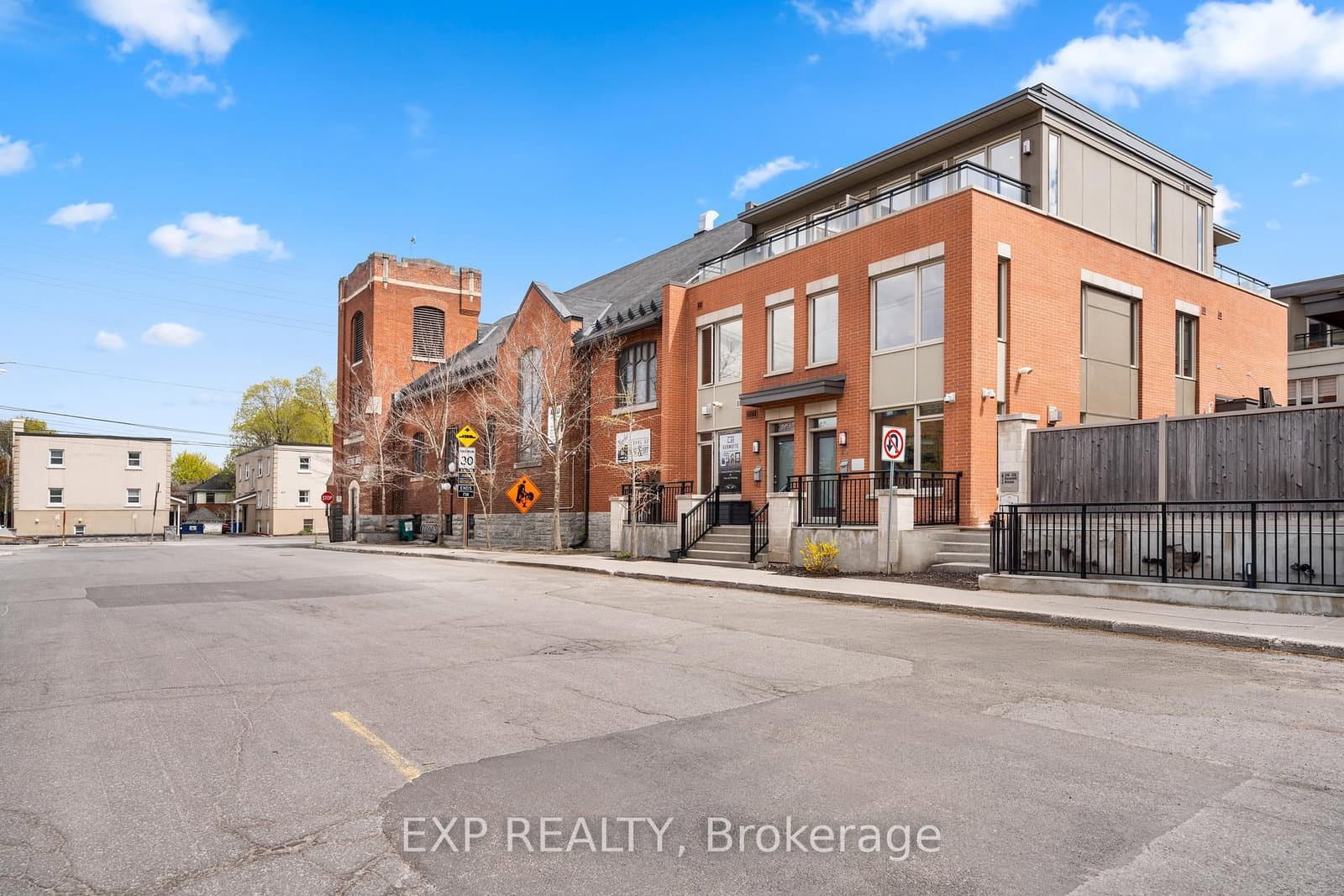 360 Ravenhill Avenue, Ottawa, ON — photo 2