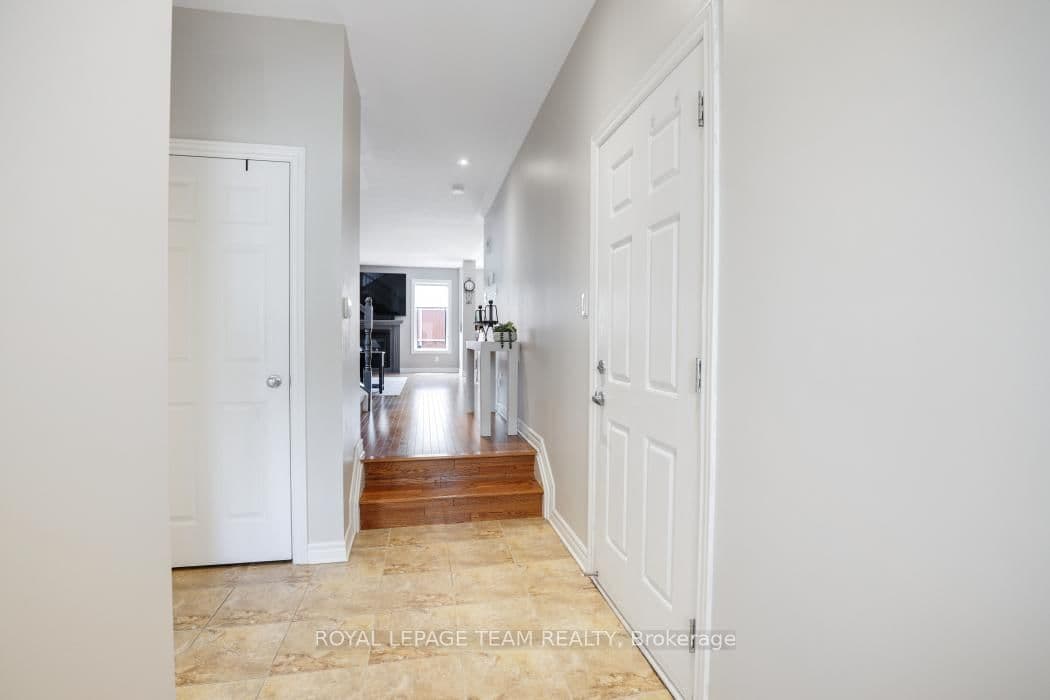 406 Pillett Street, Ottawa, ON — photo 3