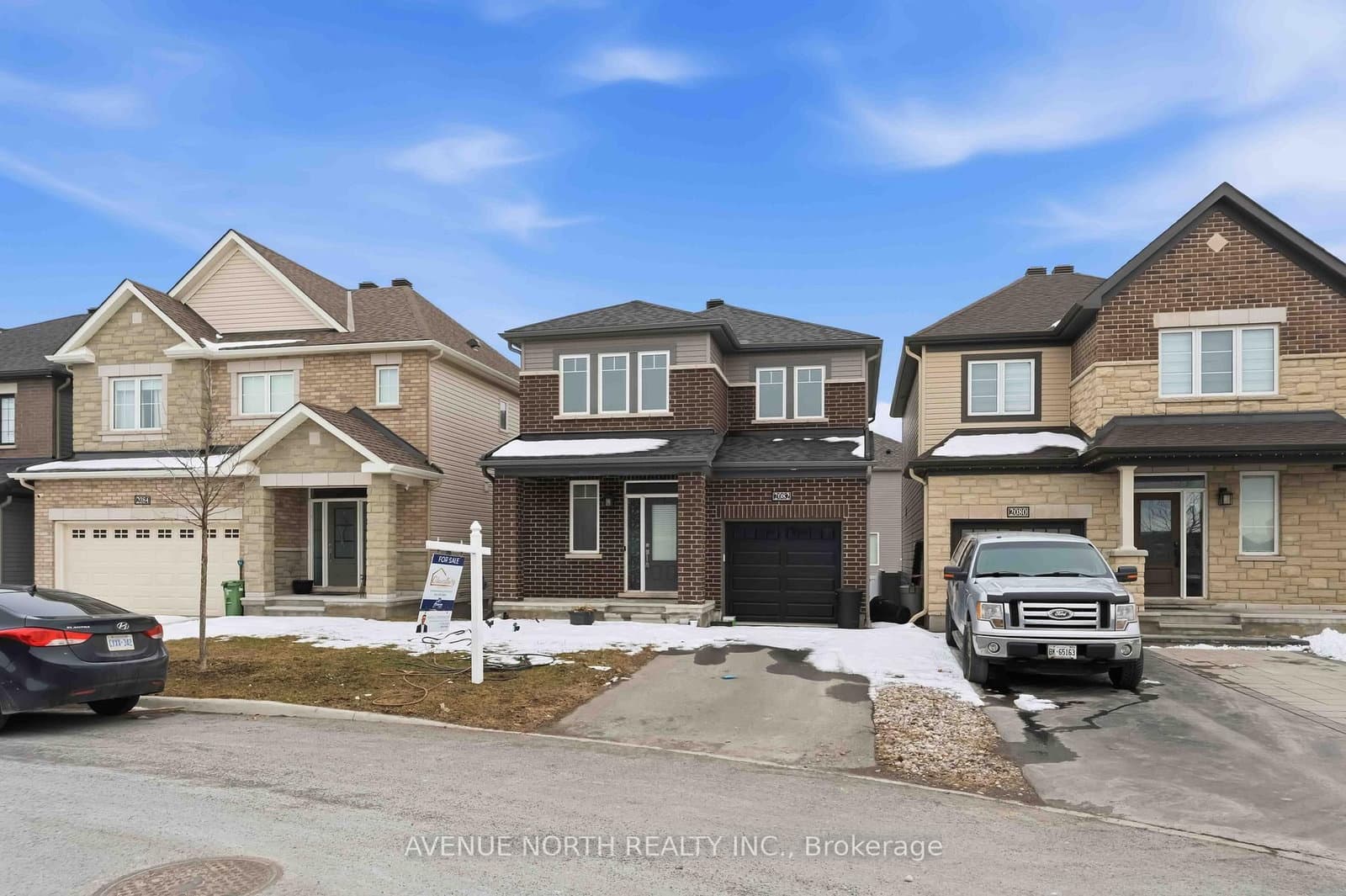 2082 Caltra Crescent, Ottawa, ON — photo 2