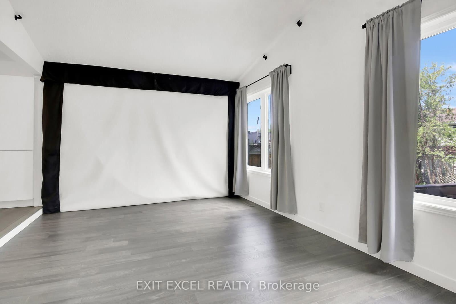 25 Uxbridge Crescent, Ottawa, ON — photo 11
