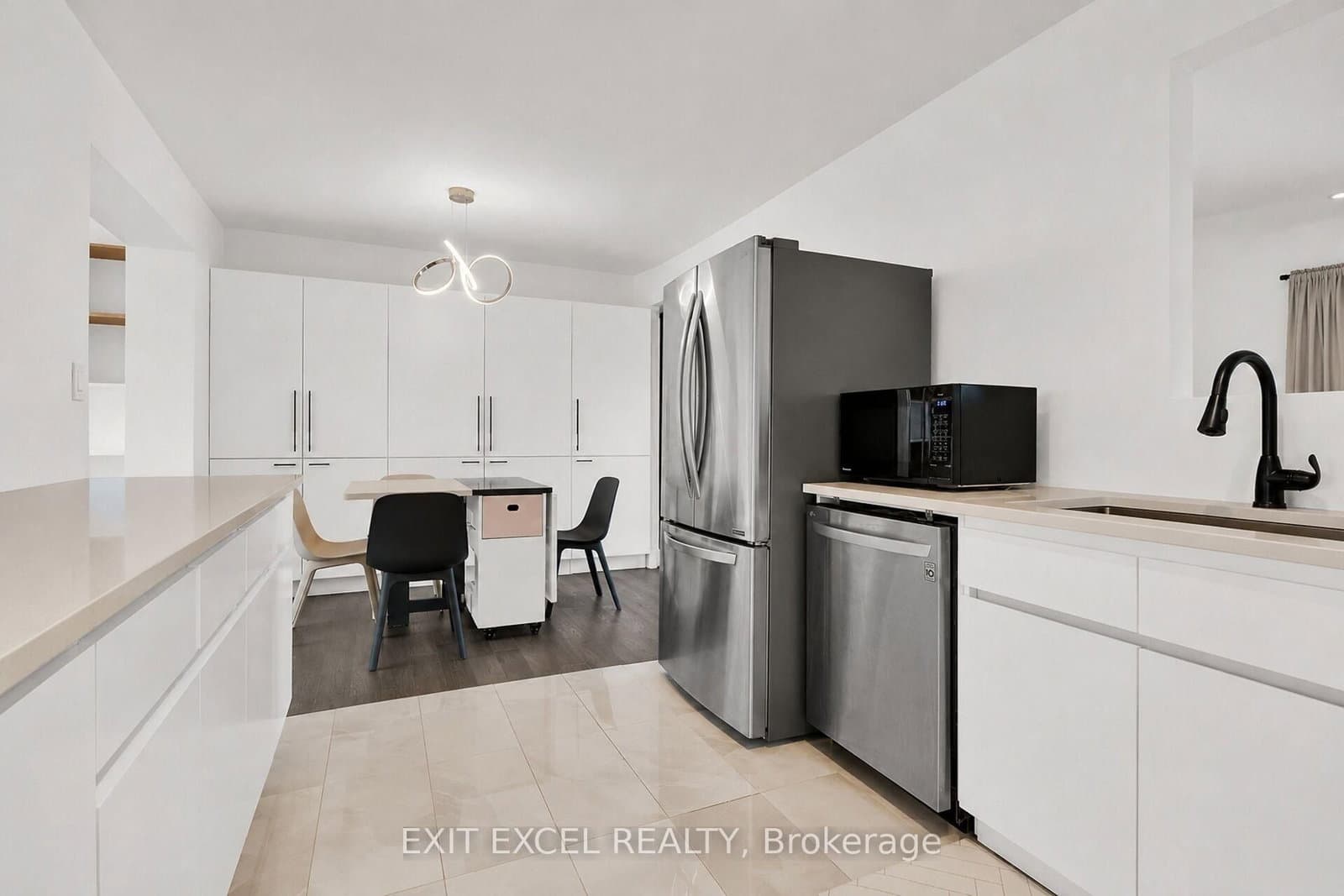 25 Uxbridge Crescent, Ottawa, ON — photo 7