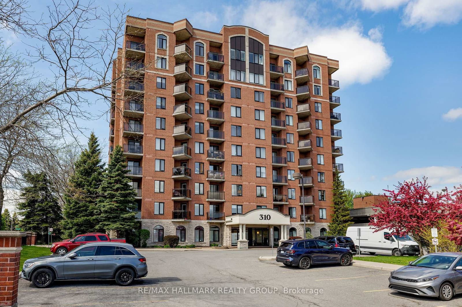 6B - 310 Central Park Drive, Ottawa, ON — photo 2
