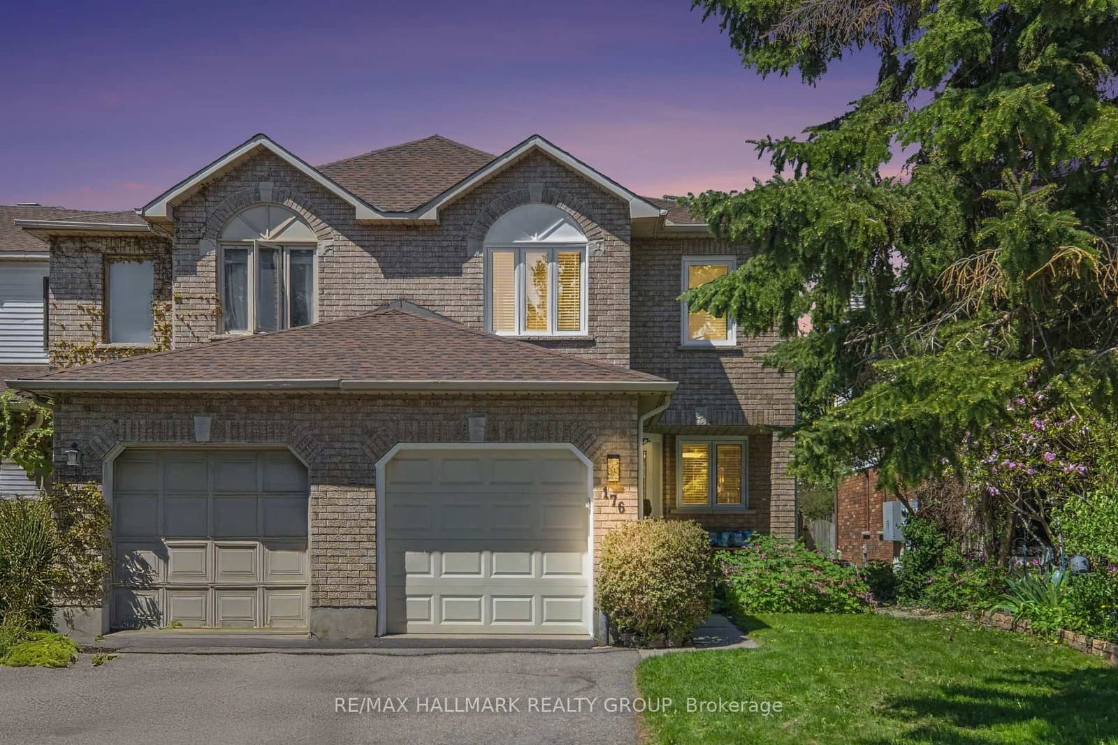 176 Hunterswood Crescent, Ottawa, ON
