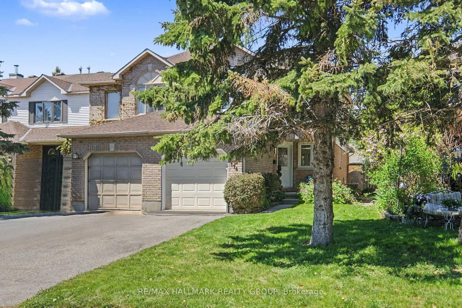 176 Hunterswood Crescent, Ottawa, ON — photo 2