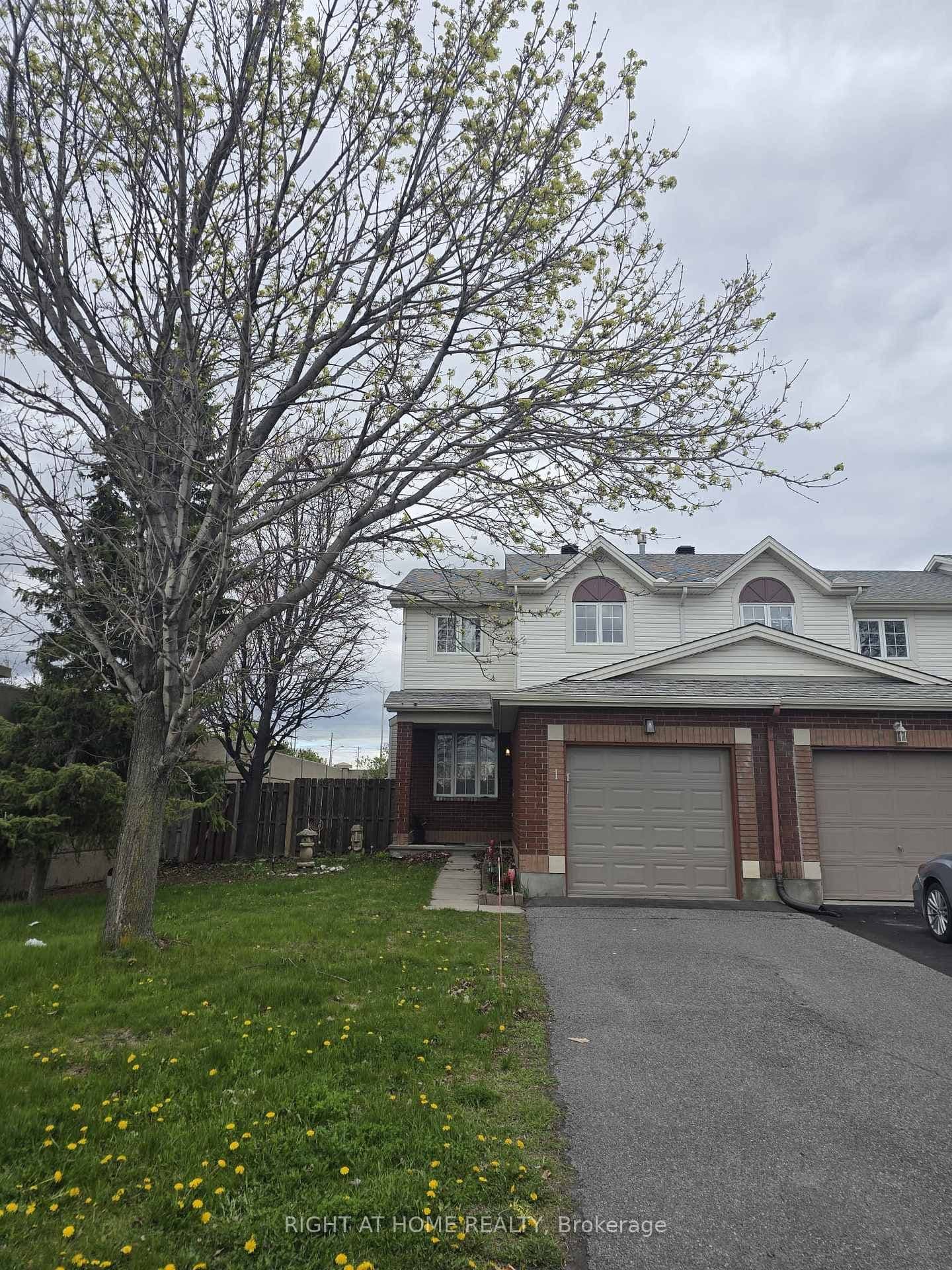 1 Kincardine Drive, Ottawa, ON