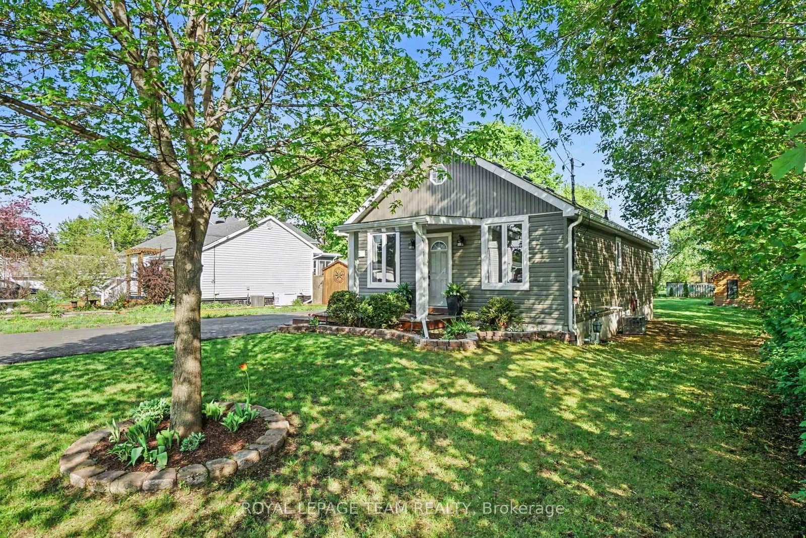 102 Strachan Street, Richmond, ON — photo 3